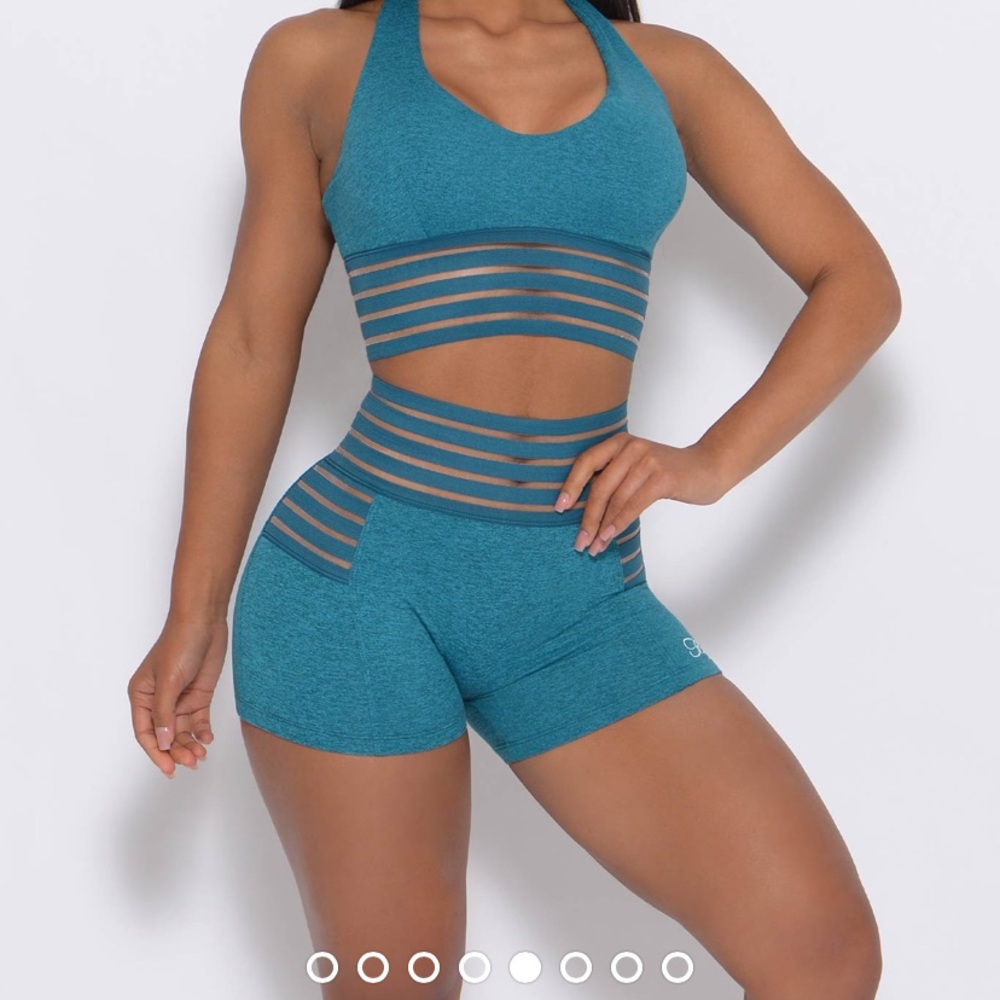 Bombshell Sportswear Statement shorts size large